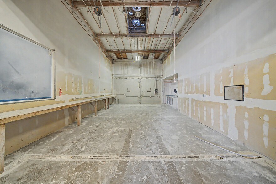 More Photos Of 320 Coney Island Dr, Sparks Warehouse For Sale