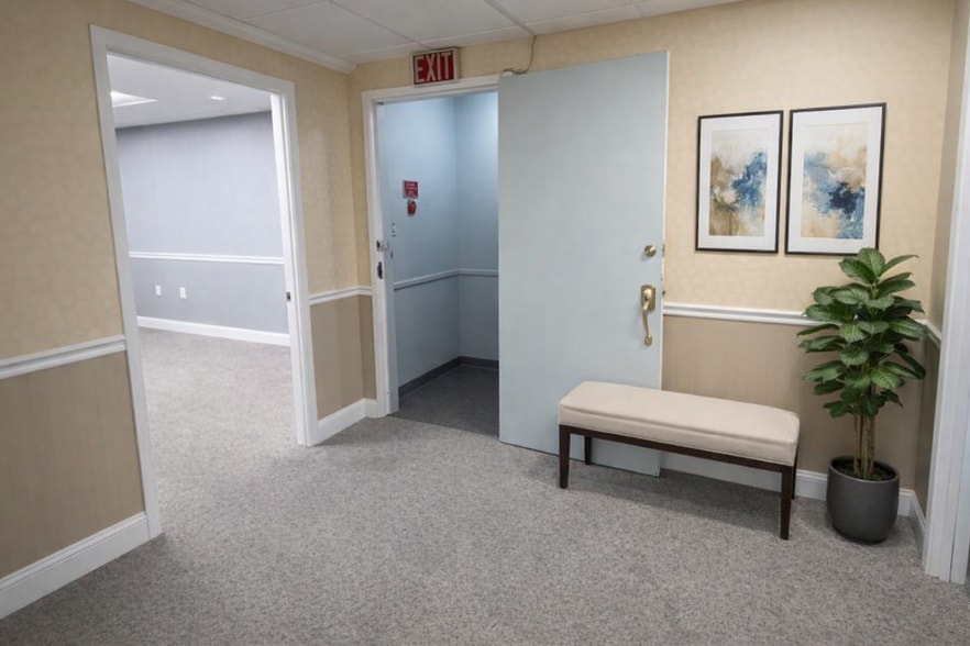 More Photos Of 2 Professional Dr, Gaithersburg Office For Lease
