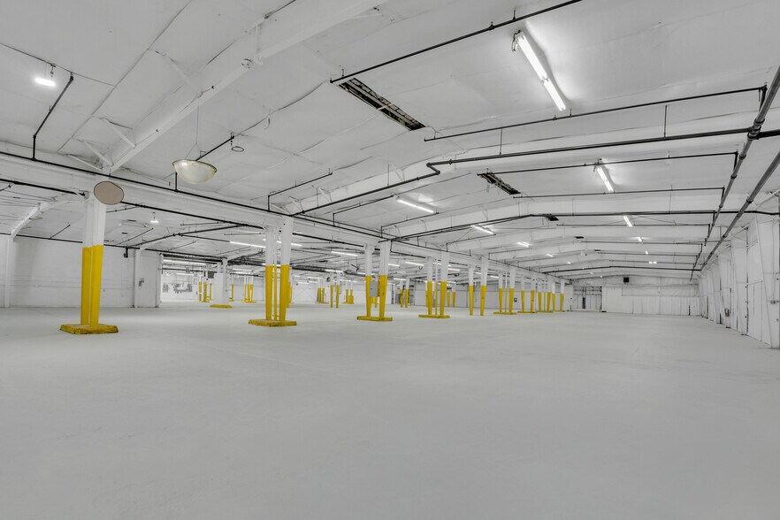 More Photos Of 1379 McDow Dr, Rock Hill Warehouse For Lease