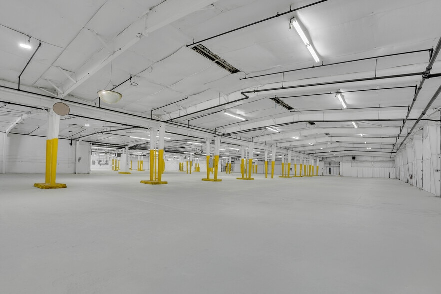 More Photos Of 1379 McDow Dr, Rock Hill Warehouse For Lease