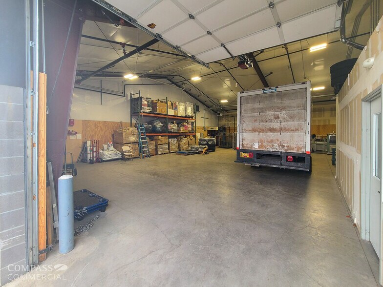 More Photos Of 2527 NE 4th St, Bend Industrial For Lease