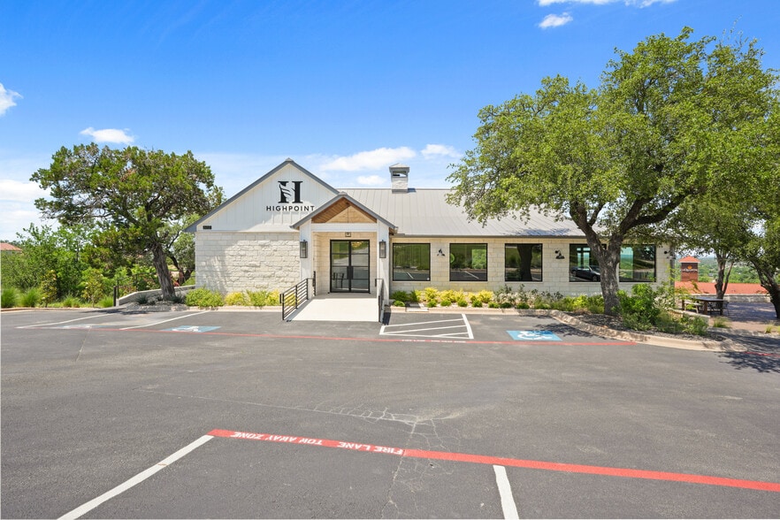 More Photos Of 602 Steve Hawkins Pky, Marble Falls Storefront Retail Office For Lease