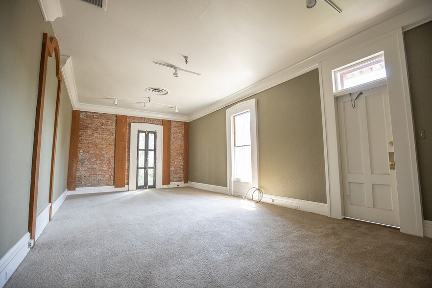 More Photos Of 112-114 J St, Sacramento Storefront Retail Office For Sale
