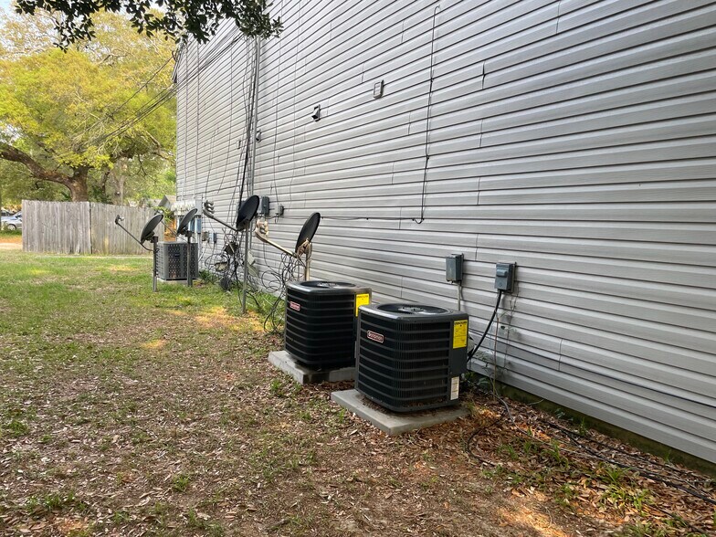 More Photos Of 7116 Pearson Rd, Pensacola Apartments For Sale