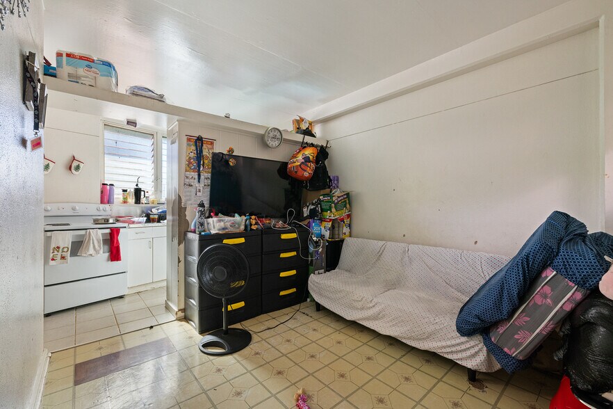 More Photos Of 1637 Kewalo St, Honolulu Apartments For Sale