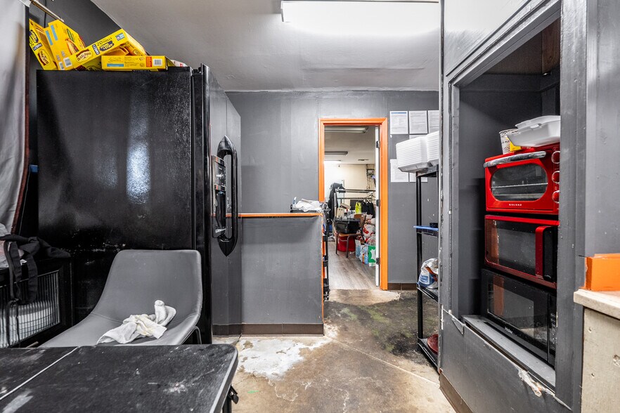 More Photos Of 601 W 4th St, North Little Rock Light Manufacturing For Sale