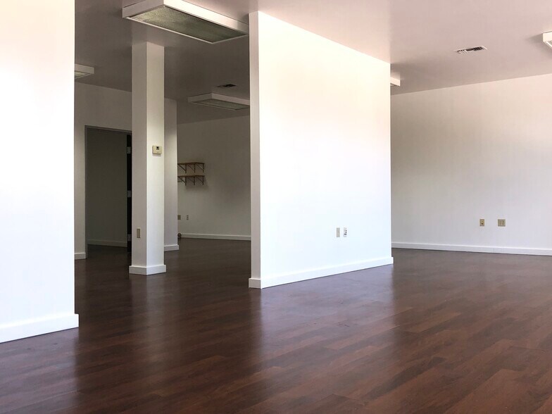 More Photos Of 2530 J St, Sacramento Office For Lease