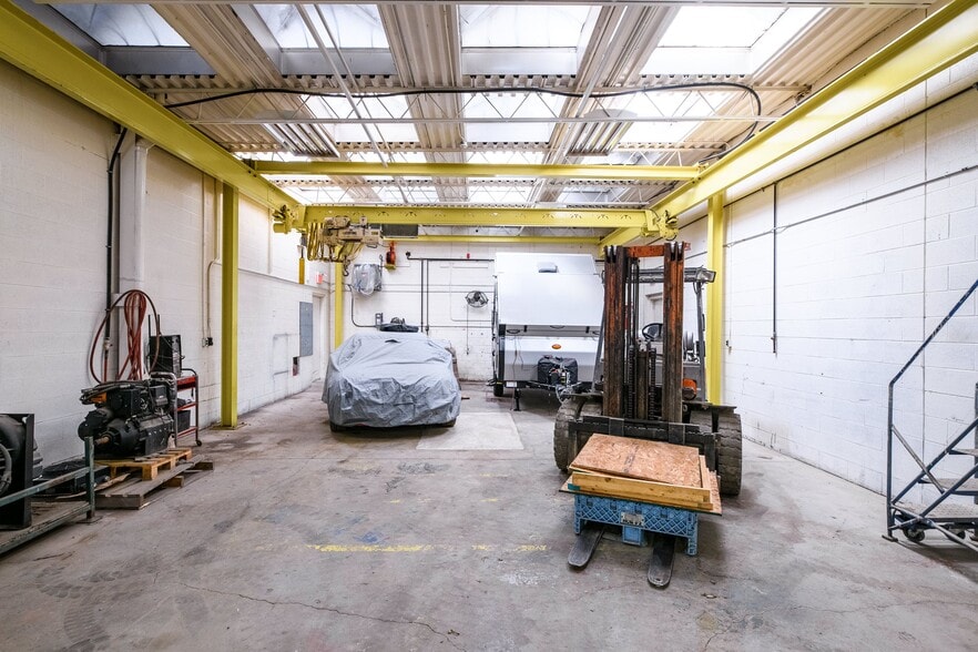 More Photos Of 260 Centre St, Petrolia Warehouse For Sale