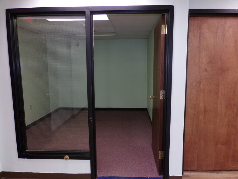 More Photos Of 401 Gilford Ave, Gilford Office For Lease