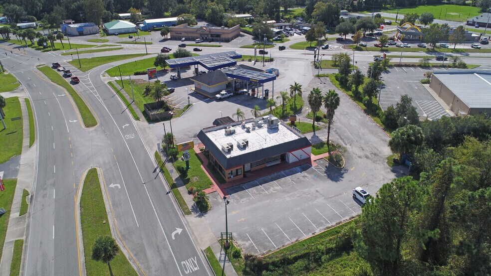 More Photos Of 101 N Us-17, Palatka Drugstore For Sale