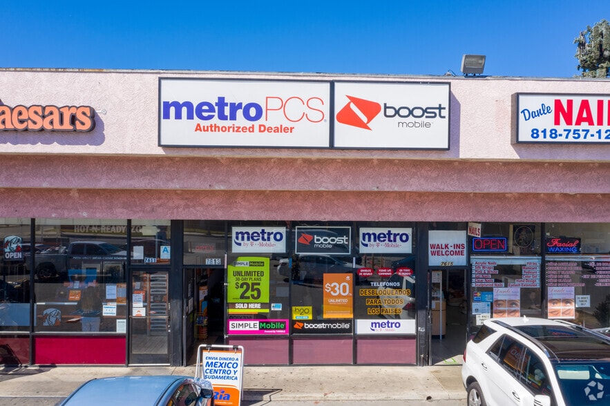 More Photos Of 17703-17715 Saticoy St, Reseda Unknown For Lease