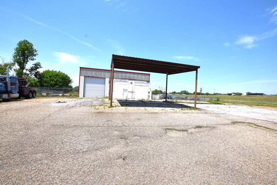 More Photos Of 1400 S Main St, Muldrow Land For Sale