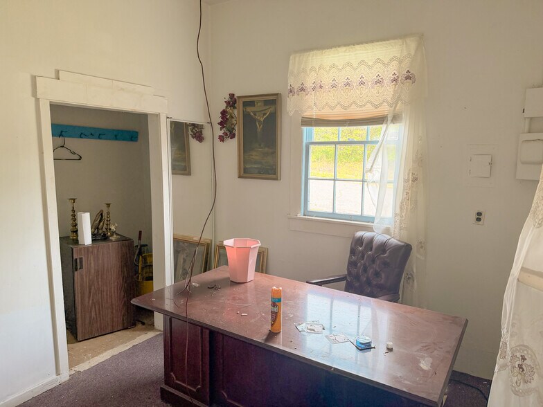 More Photos Of 1107 Spring St, Hot Springs Flex For Sale