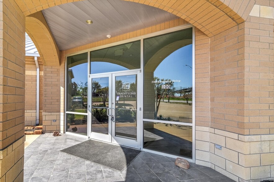 More Photos Of 3308 Longmire Dr, College Station Office For Lease