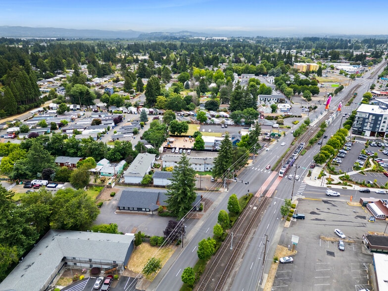 More Photos Of 18445 E Burnside St, Portland Office Residential For Sale