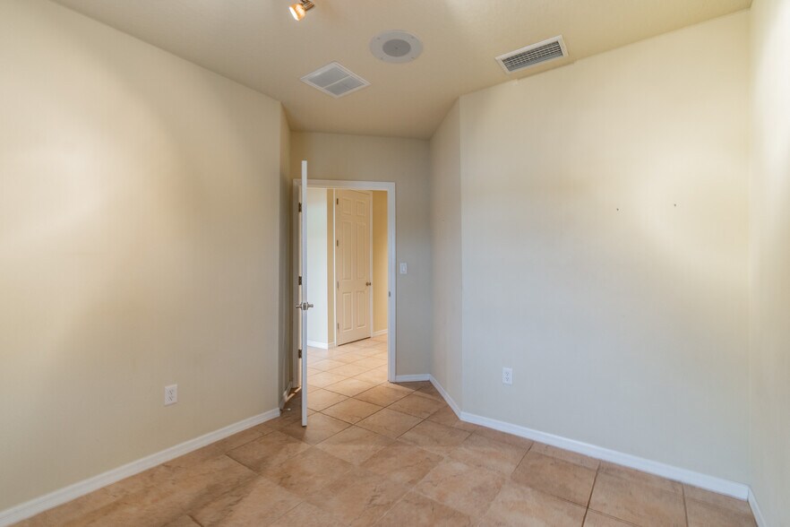 More Photos Of 2142 Ashley Oaks Cir, Wesley Chapel Medical For Sale