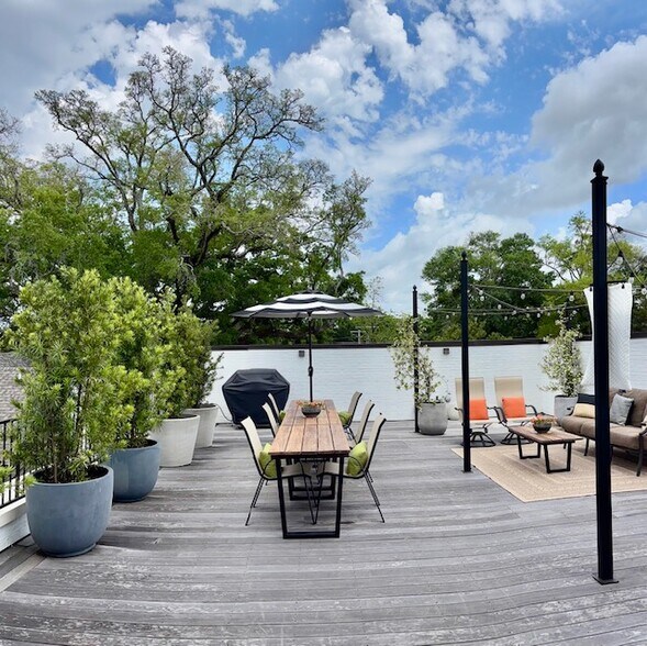 More Photos Of 152 N Section St, Fairhope Storefront Retail Residential For Sale