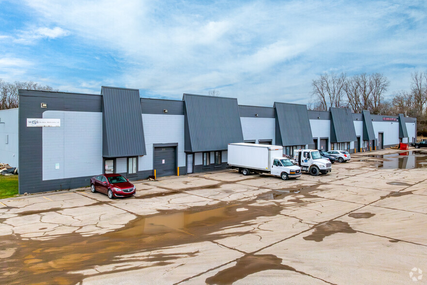 Primary Photo Of 6434 S Dort Hwy, Grand Blanc Warehouse For Lease