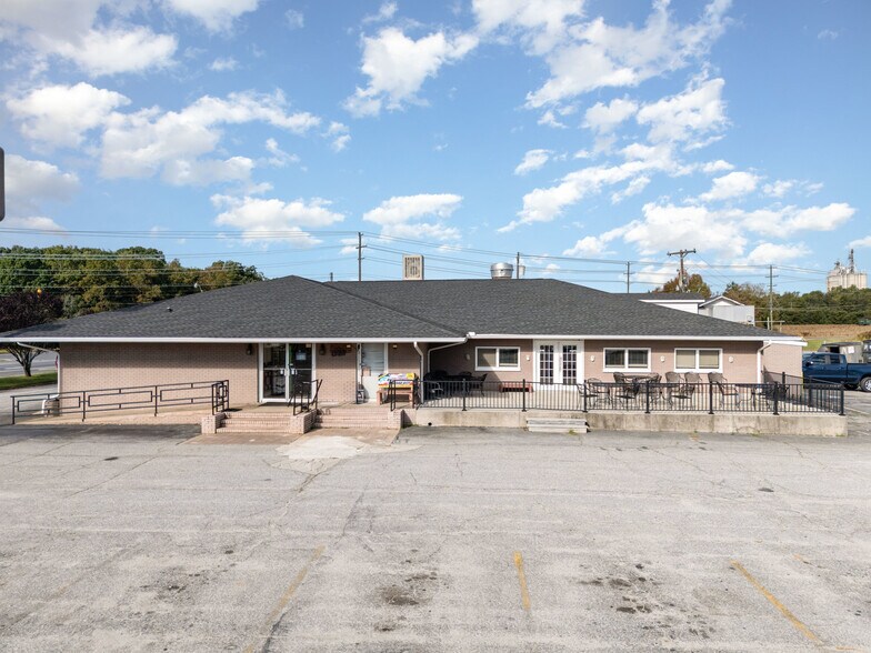 More Photos Of 8850 Statesville Blvd, Cleveland Restaurant For Sale