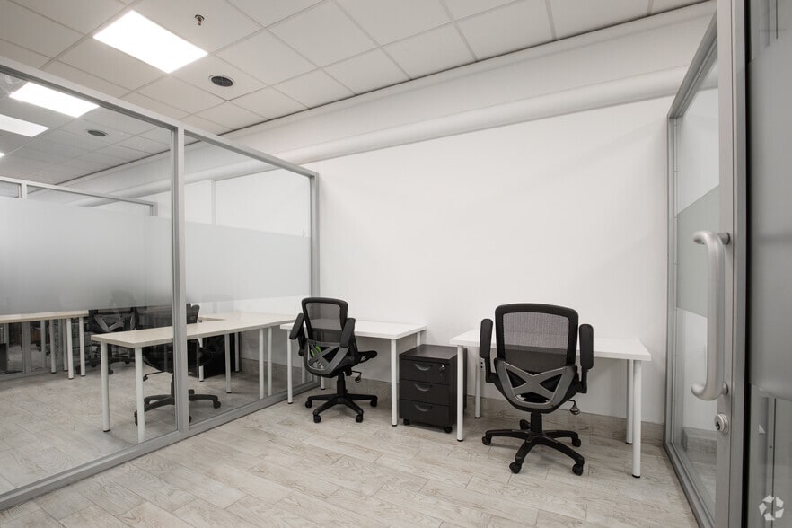 More Photos Of 3 Grace Ave, Great Neck Office For Lease