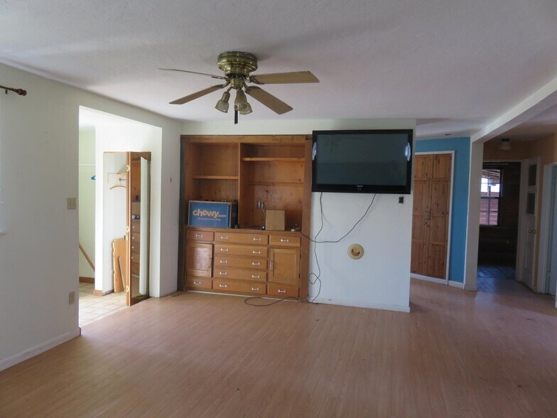 More Photos Of 295 Co Rd 149, Lookout Land For Sale