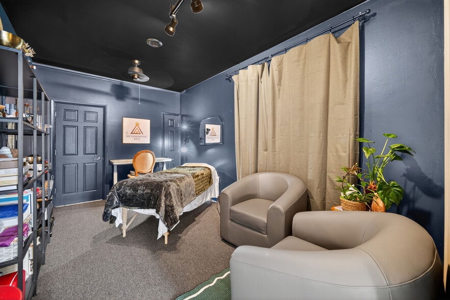 More Photos Of 0S165 Church St, Winfield Office For Sale