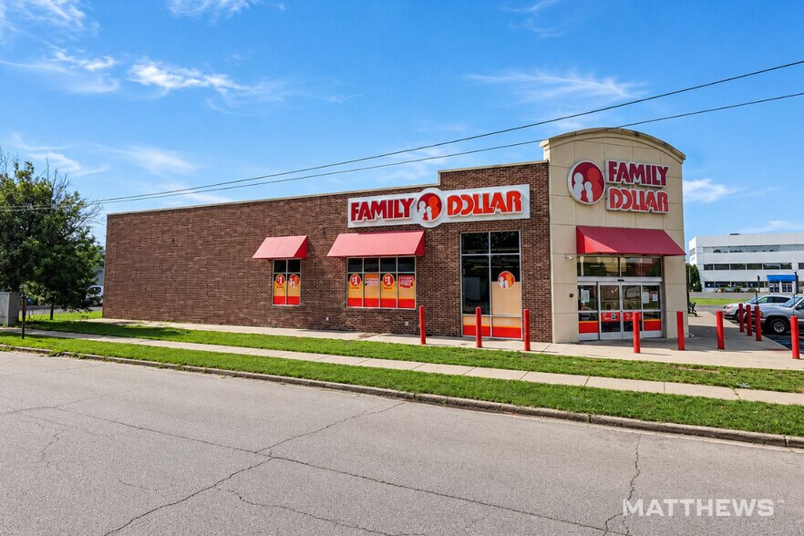 Primary Photo Of 120 E Broadway Ave, Muskegon Freestanding For Sale