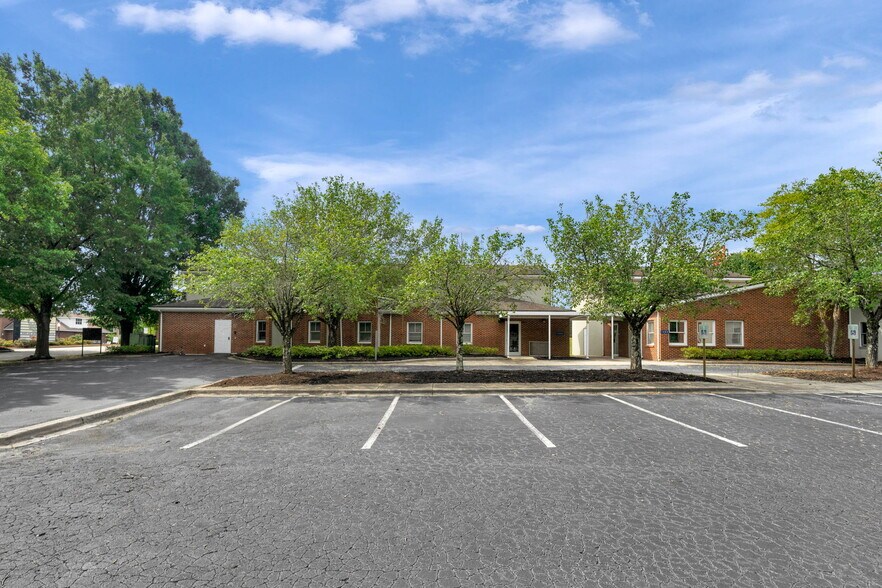 More Photos Of 1201-1203 Colonial Commons Ct, Lancaster Medical For Lease