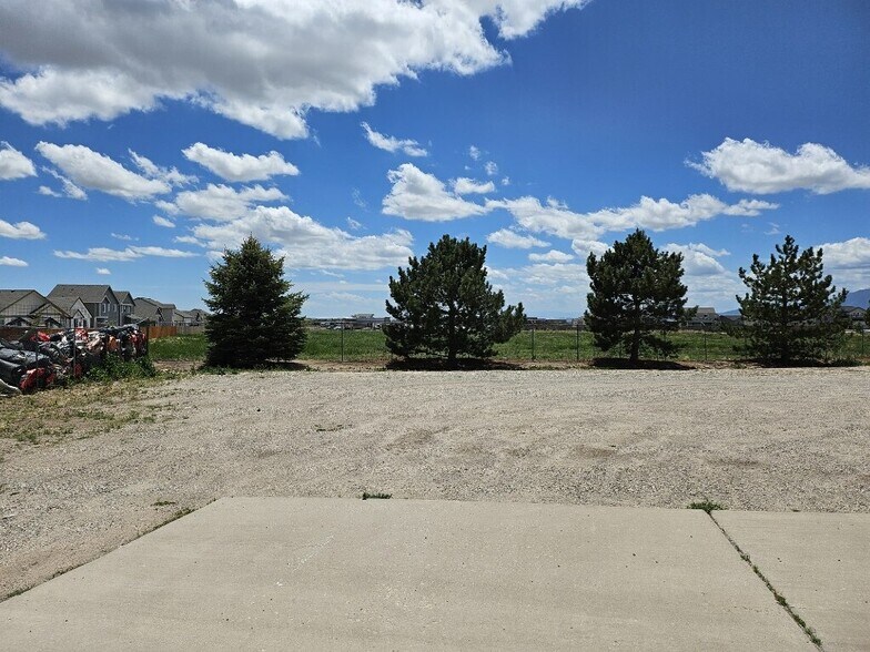 More Photos Of 7927-7939 Red Granite Loop, Colorado Springs Warehouse For Lease