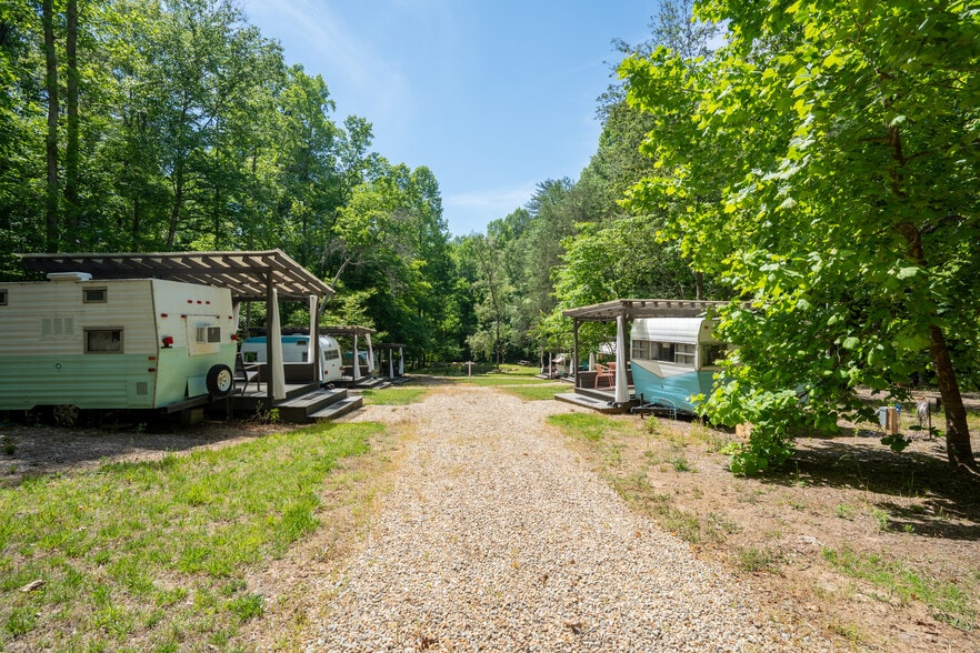 More Photos Of 38 Camp Ultima Blvd, Franklin Hospitality For Sale