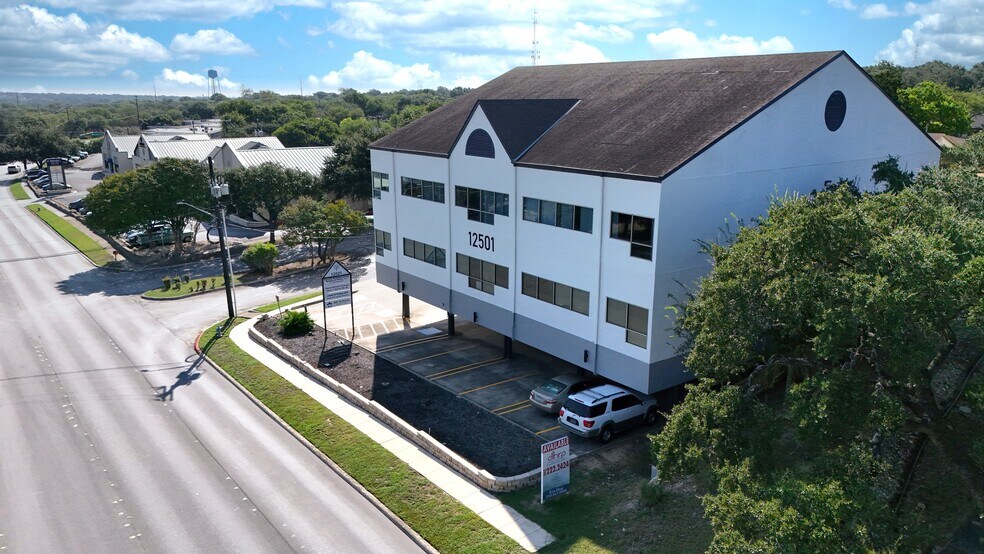 More Photos Of 12501 Judson Rd, San Antonio Medical For Lease