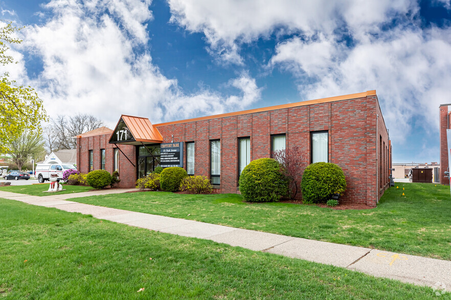 Primary Photo Of 181 Park Ave, West Springfield Unknown For Lease