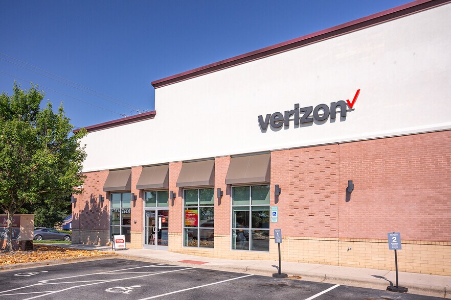 More Photos Of 1990 S Stratford Rd, Winston-Salem Freestanding For Sale