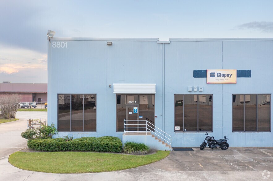 More Photos Of 8801 Wallisville Rd, Houston Warehouse For Lease