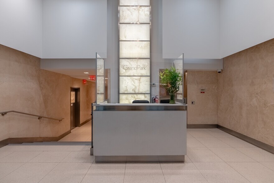 More Photos Of 104-110 E 40th St, New York Medical For Lease