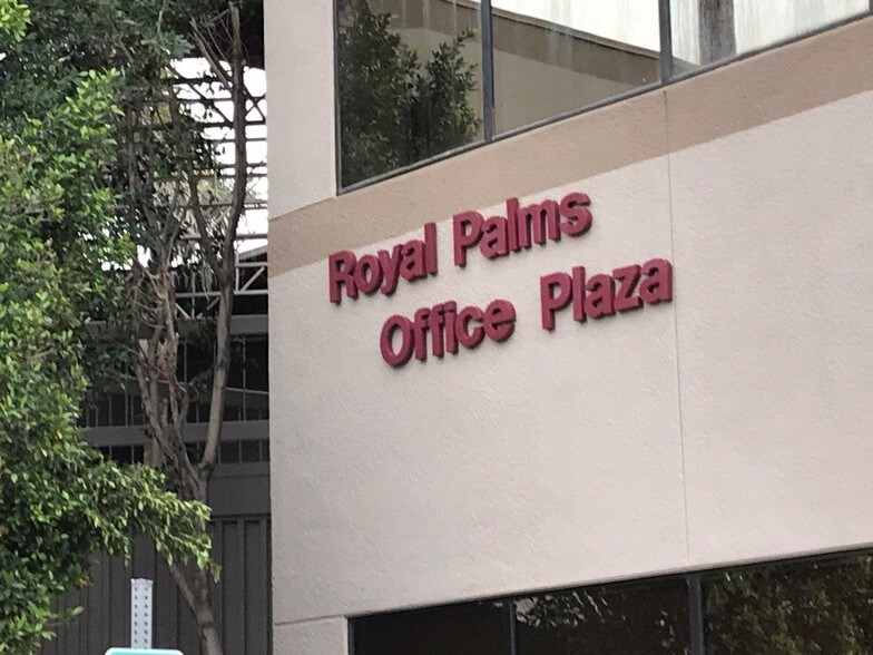 More Photos Of 8603 E Royal Palm Rd, Scottsdale Office For Lease