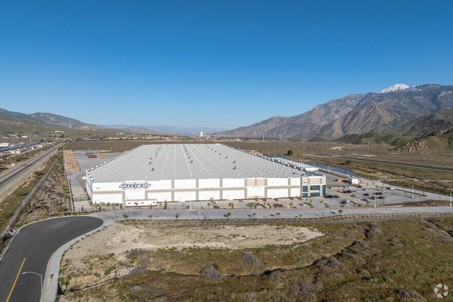 More Photos Of 2600 E John St, Banning Warehouse For Lease