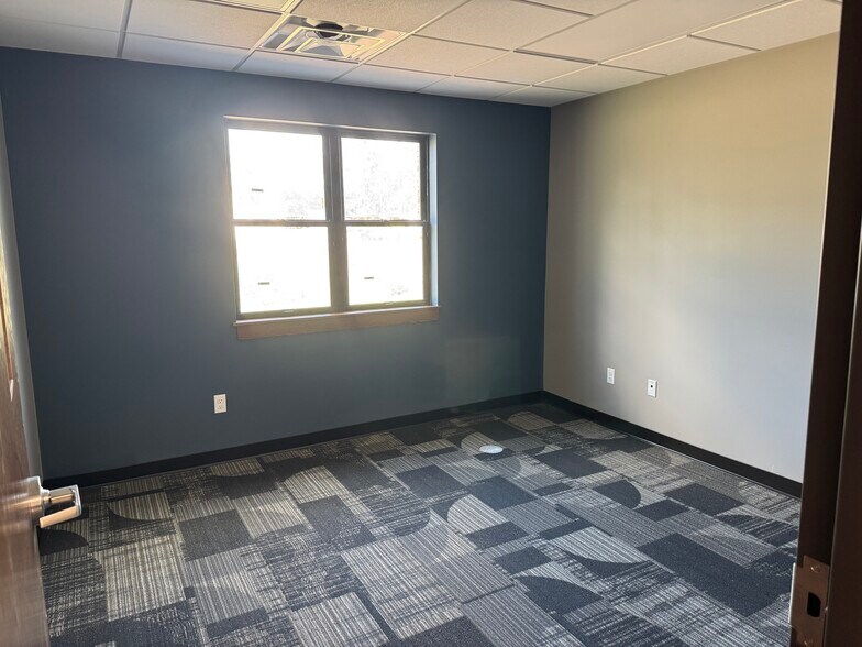 More Photos Of 10186 State Road 27, Hayward Office For Lease