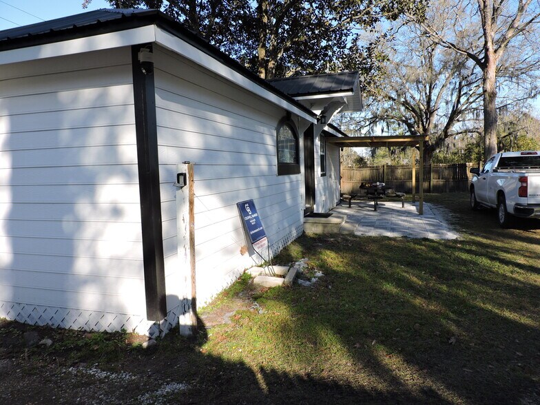 More Photos Of 5722 Dunn Ave, Jacksonville Medical For Sale
