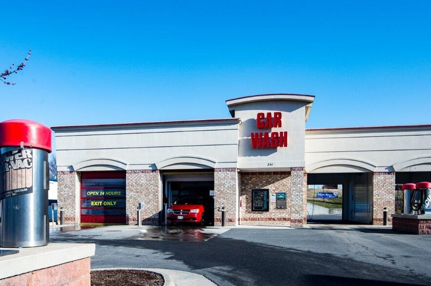 More Photos Of 251 Fairfax Pike, Stephens City Carwash For Sale