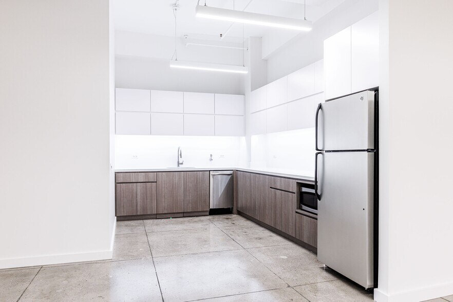 More Photos Of 330 Seventh Ave, New York Office For Lease