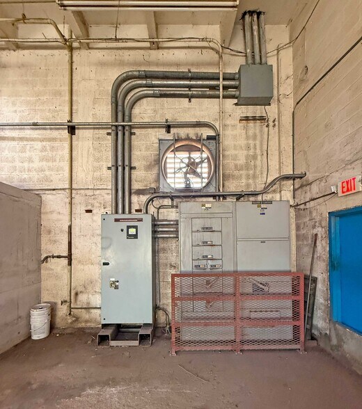 More Photos Of 9165 NW 96th St, Medley Warehouse For Sale