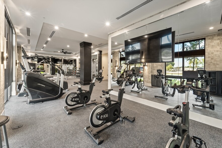 More Photos Of 8205 Commerce Way, Miami Lakes Apartments For Lease