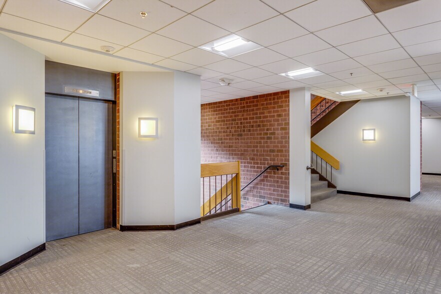 More Photos Of 333 Elm St, Dedham Medical For Lease