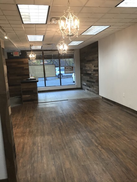 More Photos Of 755-801 W Sproul Rd, Springfield Township Freestanding For Lease