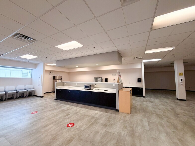 More Photos Of 4300 Sprint Blvd NE, Rio Rancho Office For Sale