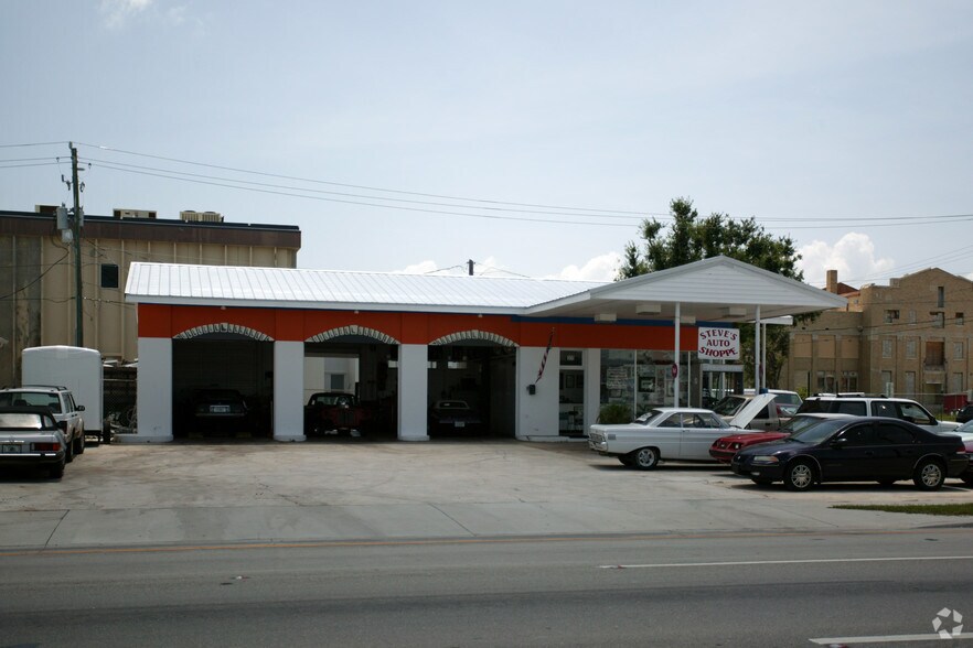 More Photos Of 305 Tamiami Trl, Punta Gorda Auto Repair For Sale