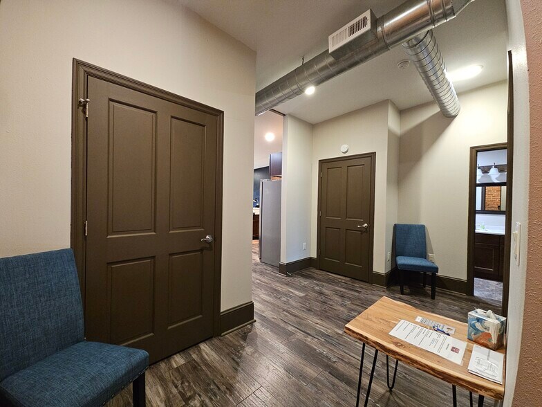 More Photos Of 328 E Main St, Ottumwa Sports And Entertainment For Sale