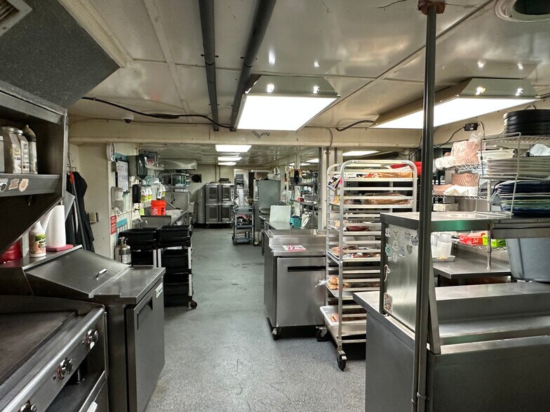 More Photos Of 824 Cherry Log, Cherry Log Winery Vineyard For Sale