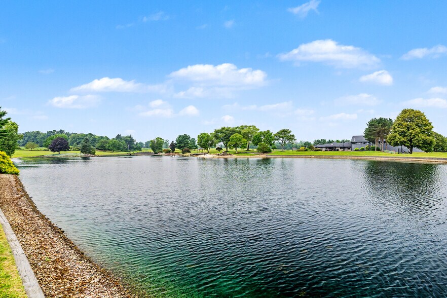 More Photos Of 7291 Stone Rd, Medina Office For Sale